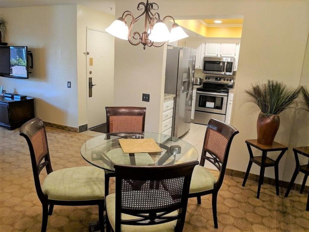 פאלם ספרינגס Upscale 2Bed 2Bath Condo Prime Location Wifi Pools Kitchen Security מראה חיצוני תמונה